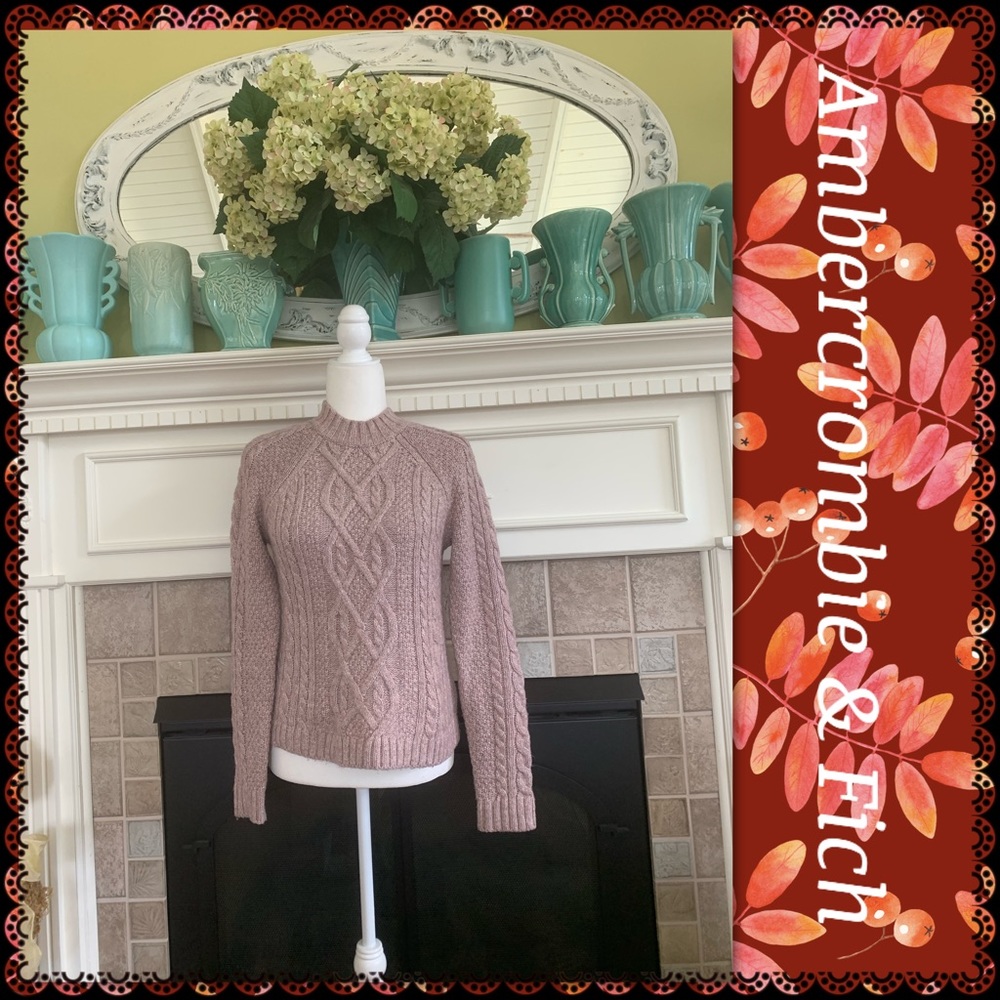 Ambercrombie & Fich sweater, size XS